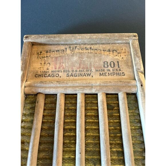 Antique Wash Board - Picture 2 of 4